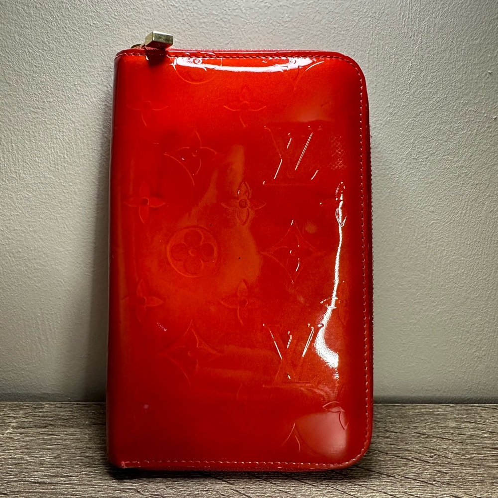 Louis Vuitton continental wallet